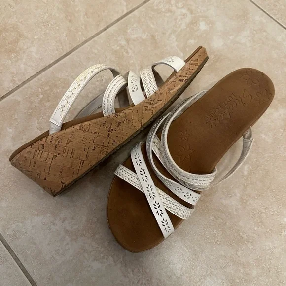 Skechers White Sandals with Crisscross Straps - Picture 4 of 6